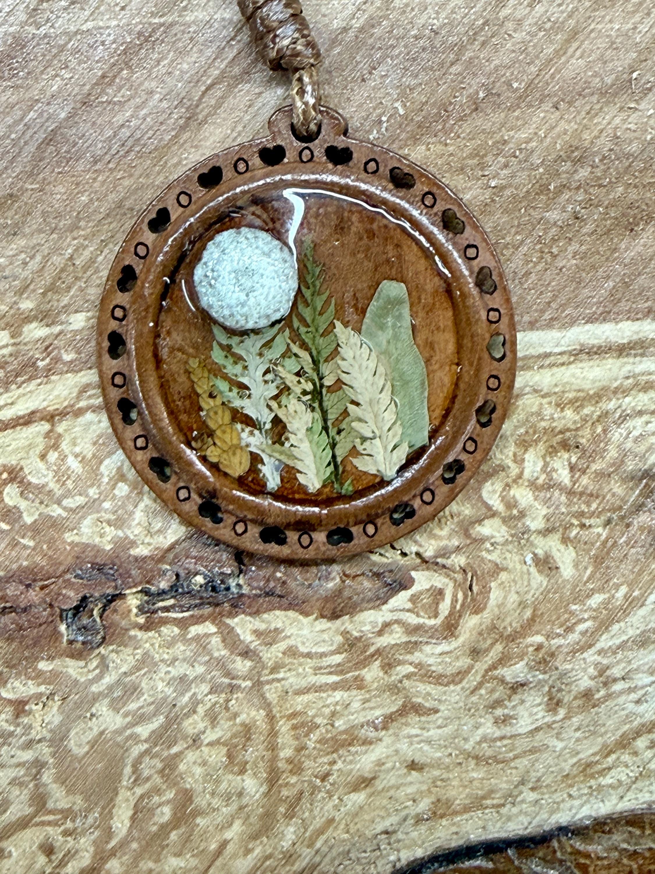 Gender Neutral Botanical Mandala Resin Necklace  Real Wildflower  Nature-Inspired Resin Pendant, Boho Earthy Jewelry