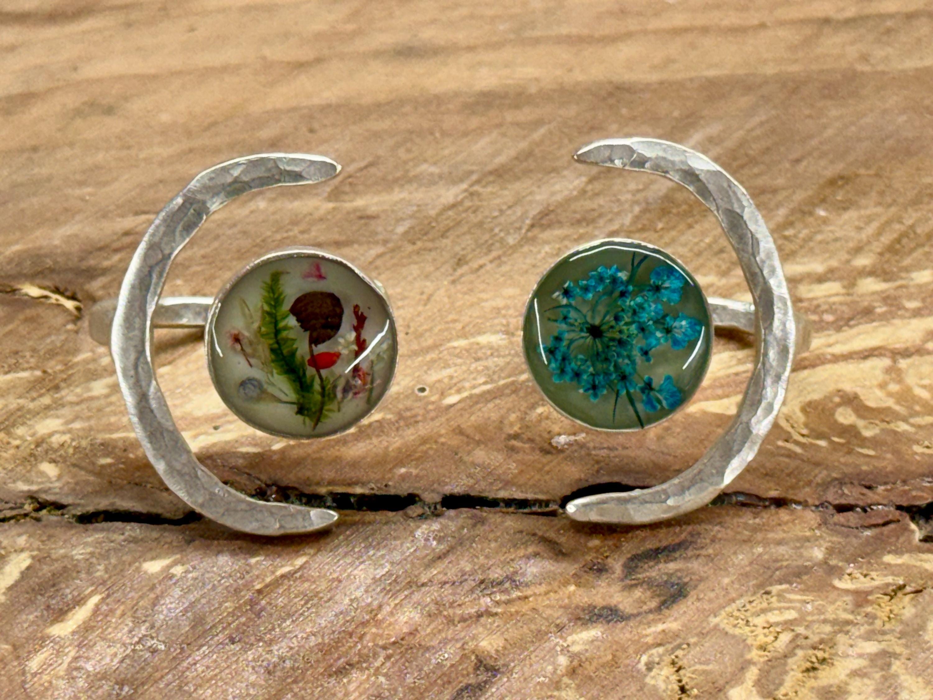 70s inspired Dried Flower Ring - boho - hippie - Statement Ring - Crescent Moon Celestial