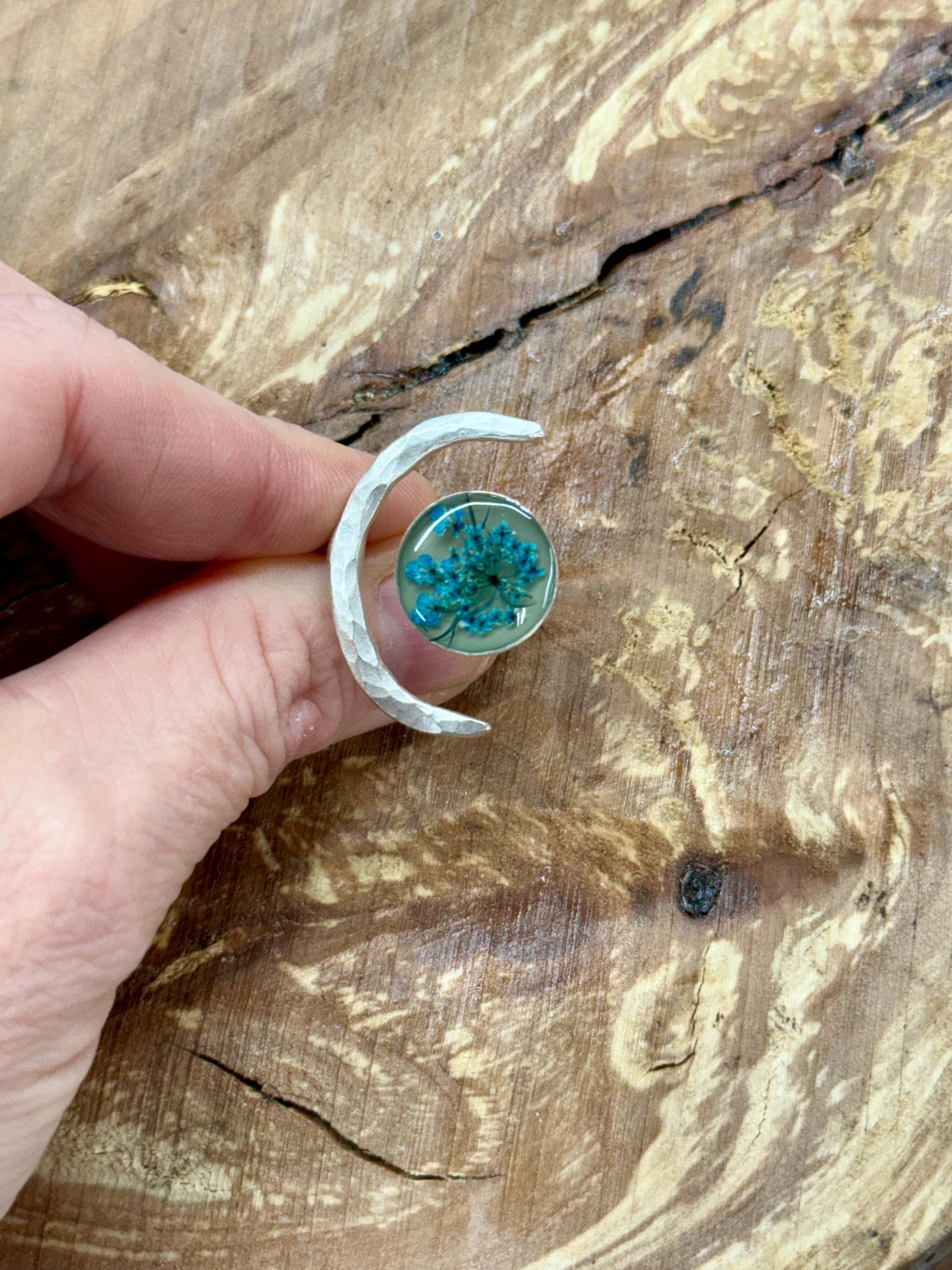 70s inspired Dried Flower Ring - boho - hippie - Statement Ring - Crescent Moon Celestial